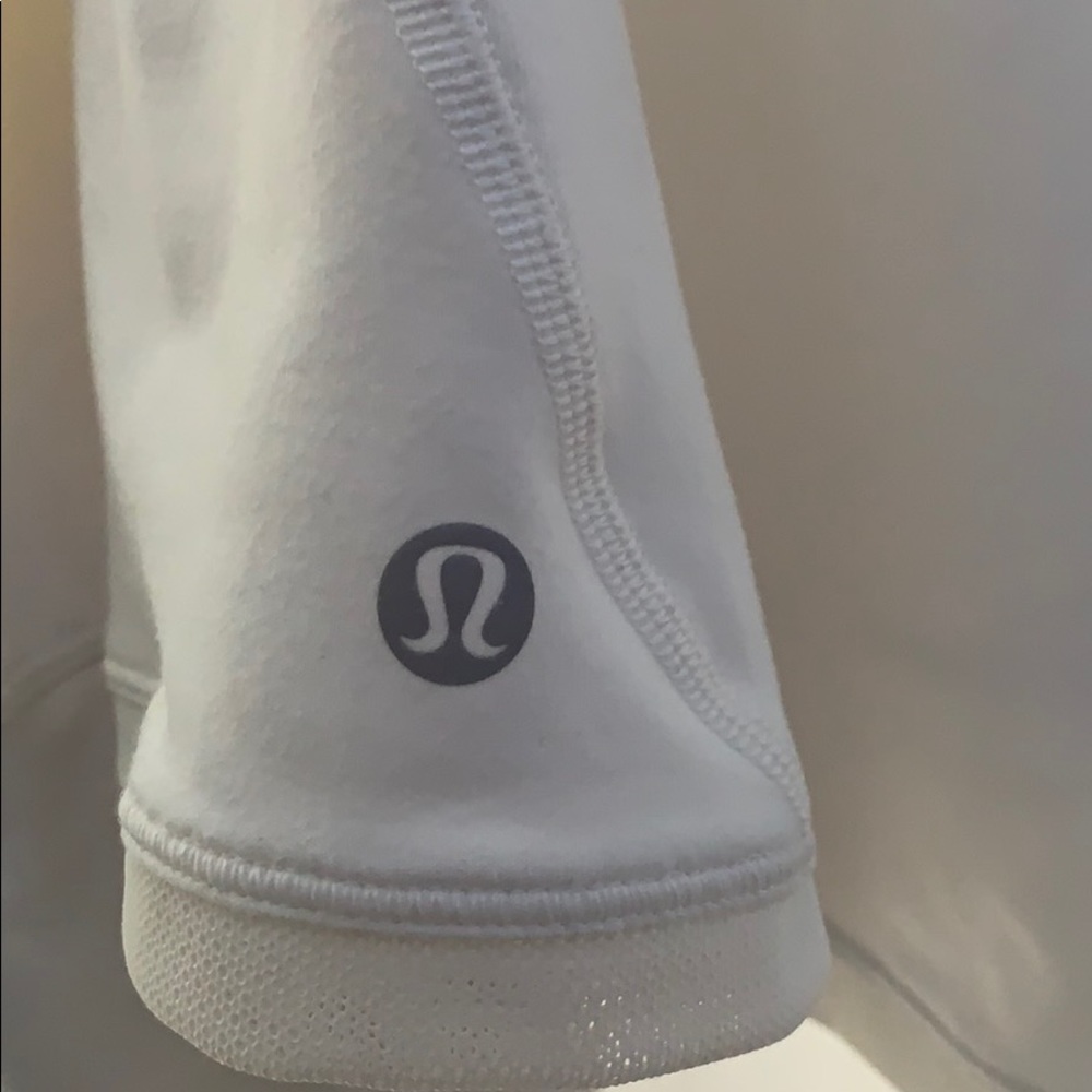 White LULULEMON long sleeve shirt 🤍